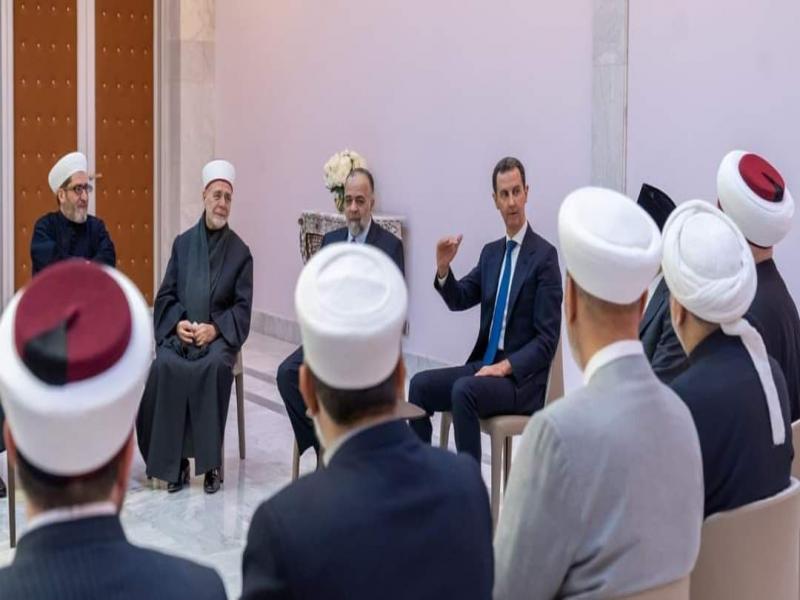 خلال لقائه عدداً من كبار علماء الشام، الرئيس بشار الأسد يؤكد دور المؤسسة الدينية في ترسيخ استقرار وتماسك المجتمع والدولة